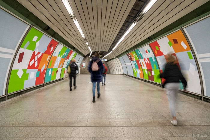 Kunsttunnel von Regina Haller fotografiert von Lothar Schiffler
